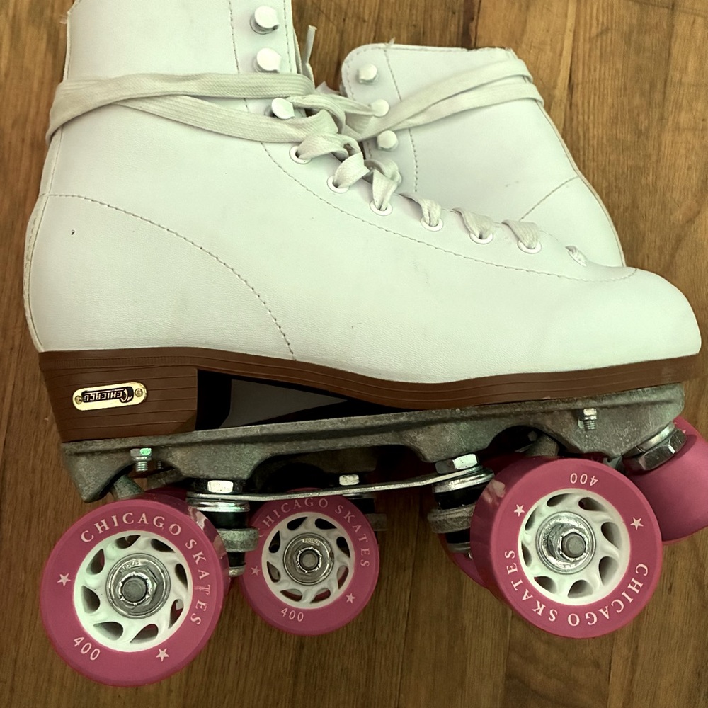 Chicago Skates Woman’s 8